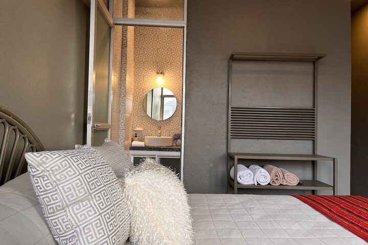 Room 8 of 23