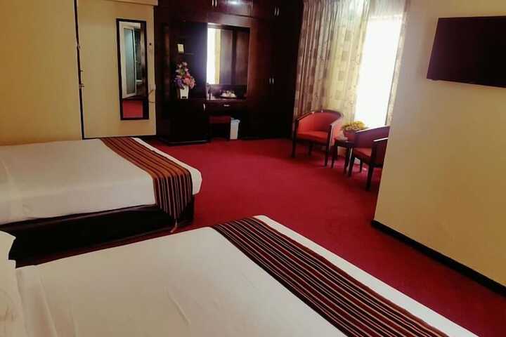 Room 18 of 48
