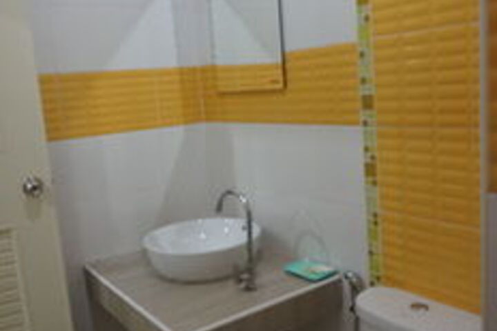 Room 2 of 18