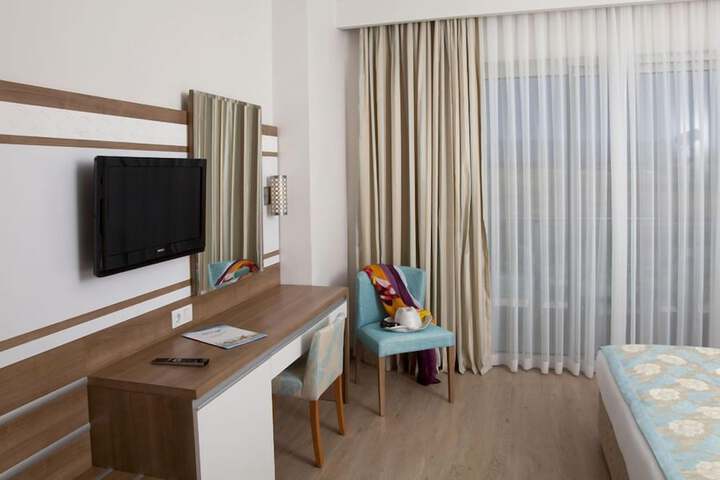 Room 33 of 109