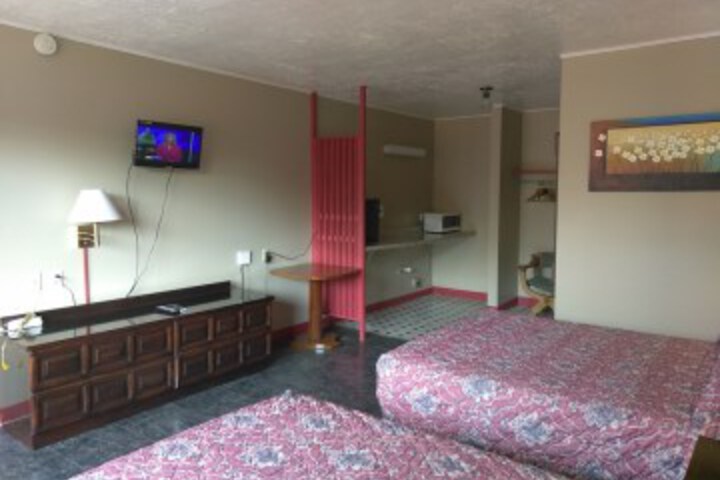 Room 3 of 12