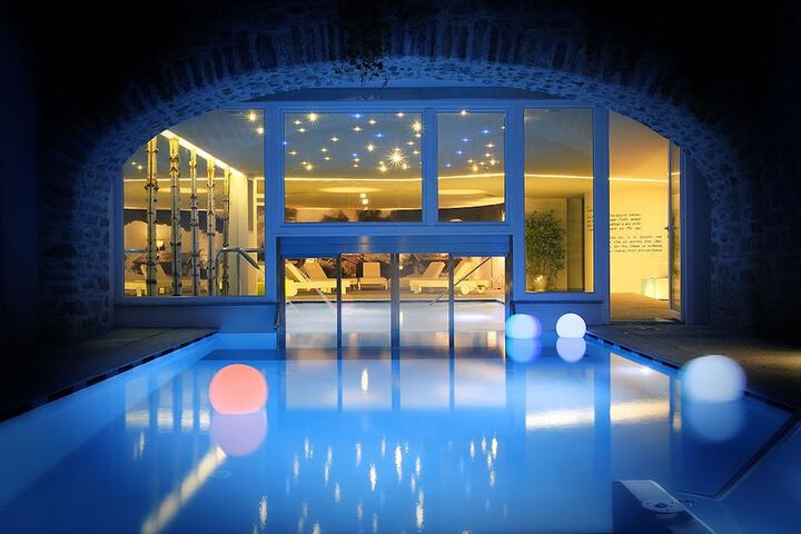 Pool 24 of 58