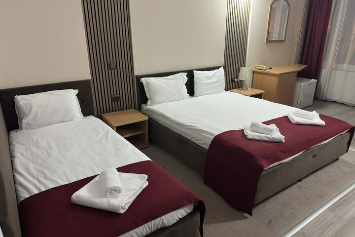 Room 70 of 83
