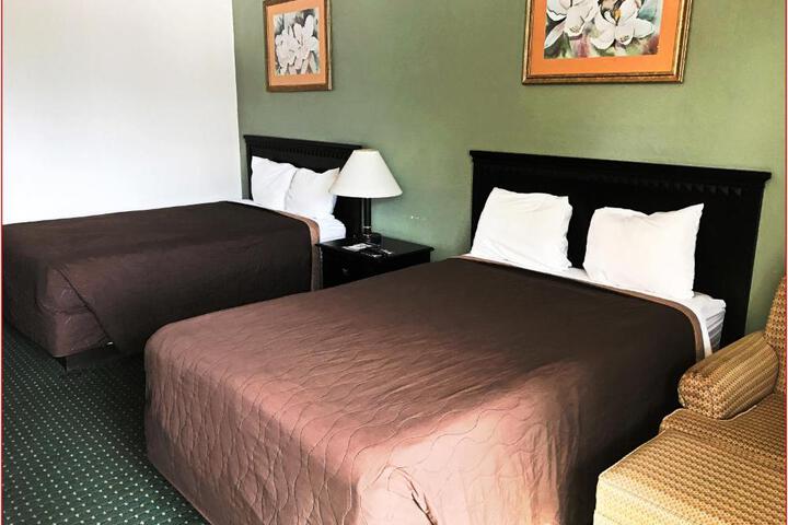 Quadruple 2 Double Beds (5 of 13)