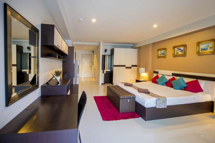 Room 10 of 42