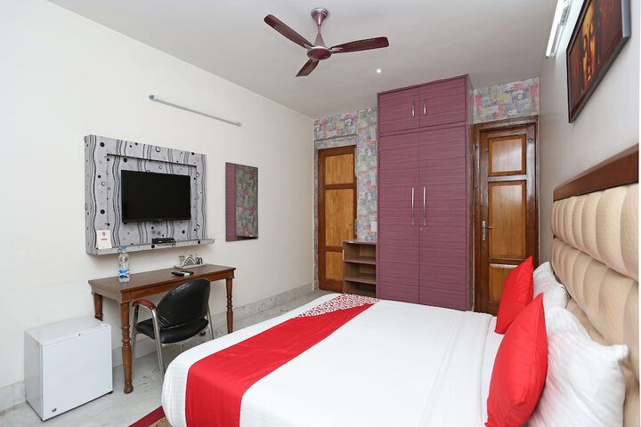 Room 17 of 26