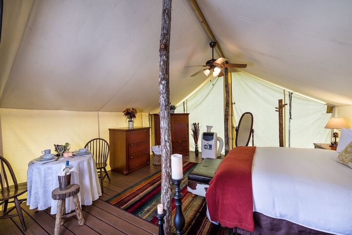 Room 20 of 215