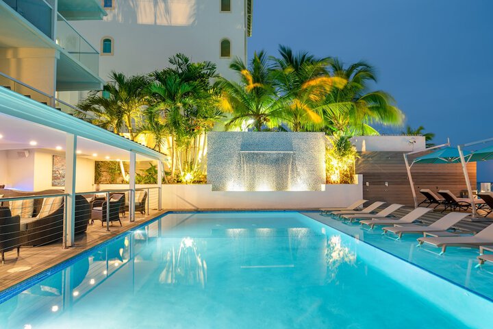 Pool Hotel