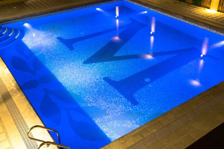 Pool 32 of 45