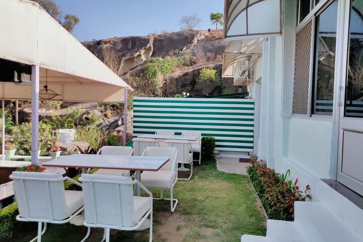 Hotel Exterior 79 of 80