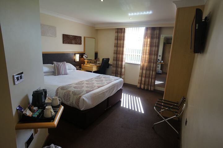 Room 14 of 43