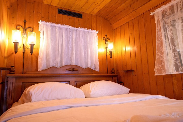 Room 40 of 86