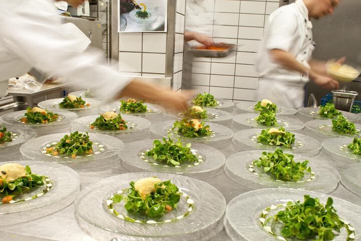 Dining 36 of 46