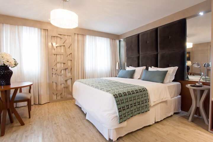 Room 13 of 64