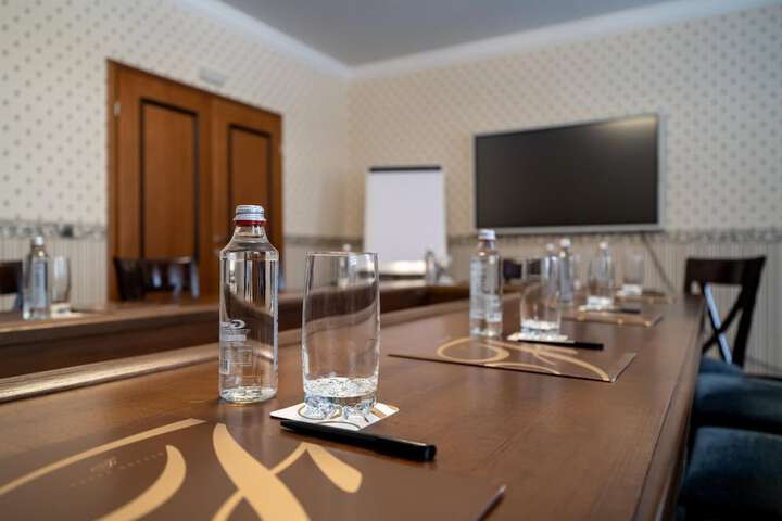 Business Center 147 of 159