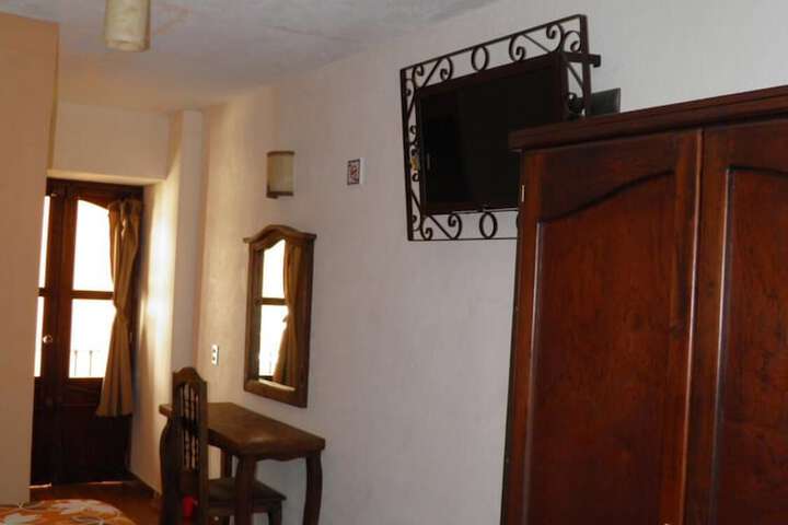 Room 21 of 43