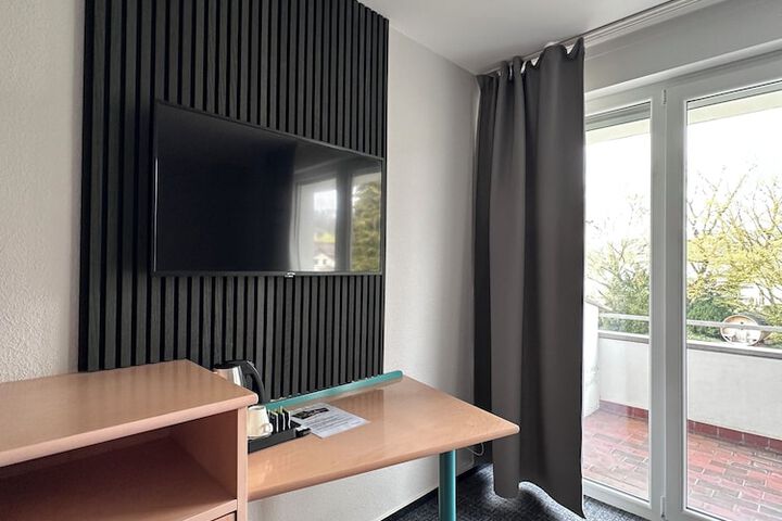 Room 7 of 56