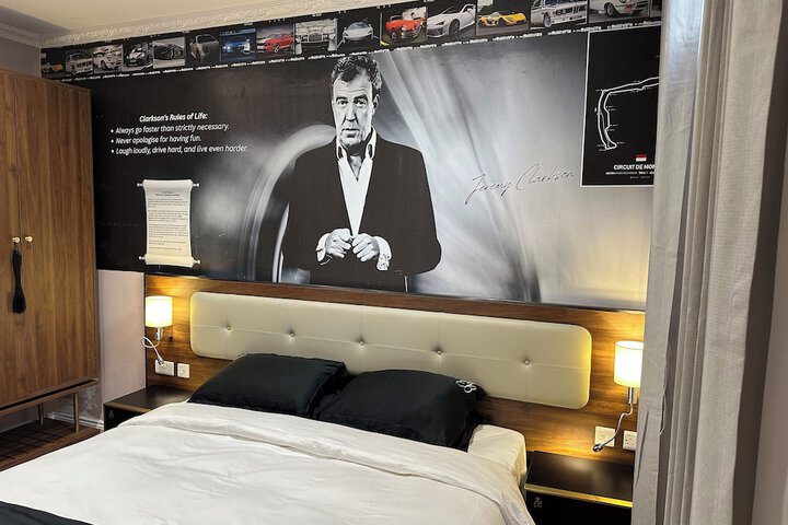 Room 25 of 117