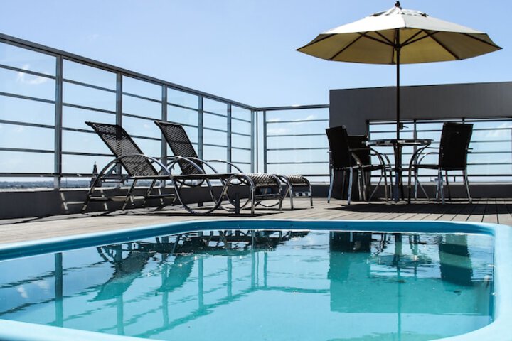 Pool 28 of 51