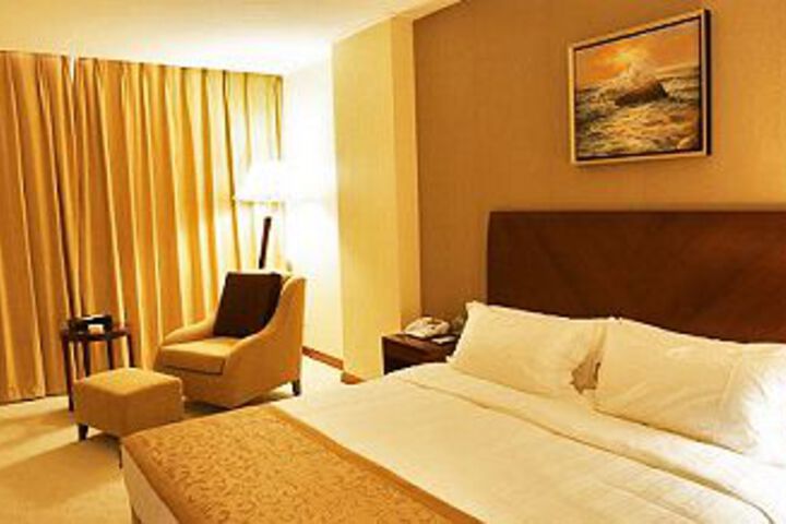 Room 16 of 26