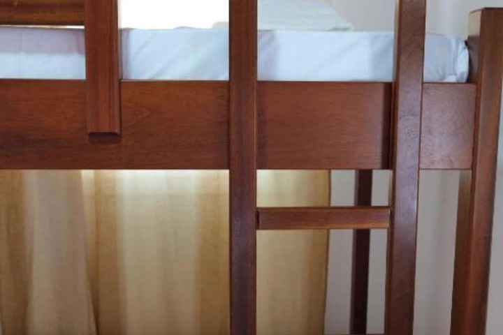 Room 16 of 32