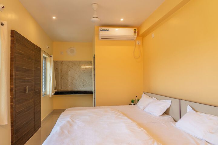 Room 6 of 17