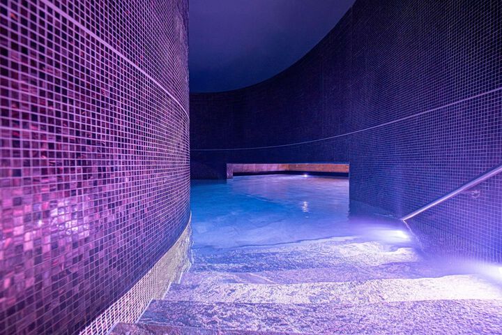 Pool 106 of 215