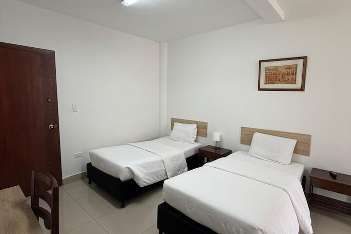 Room 21 of 36