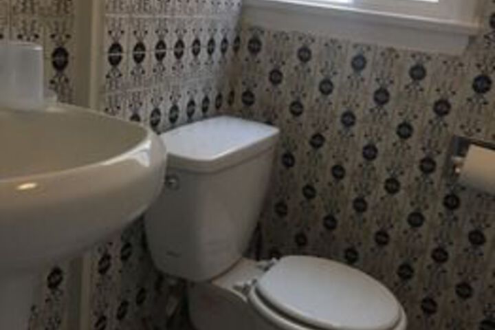 Room 2 of 16