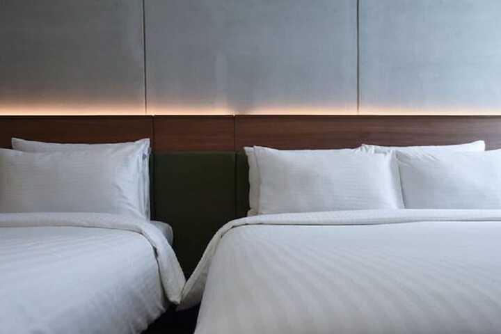 Room 44 of 101