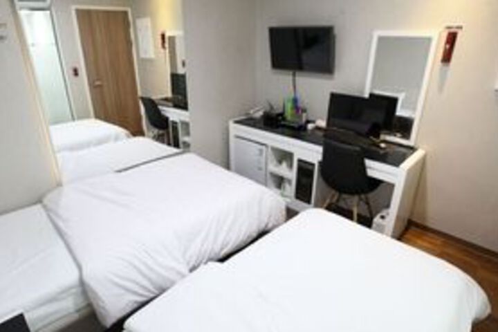 Room 31 of 44