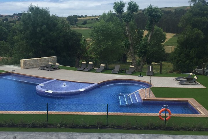 Pool 19 of 41