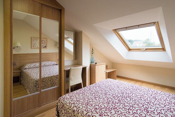 Room 14 of 33
