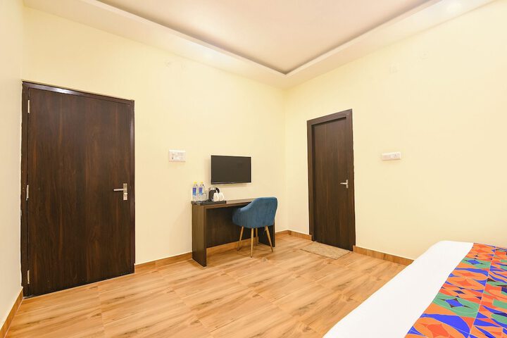 Room 15 of 35