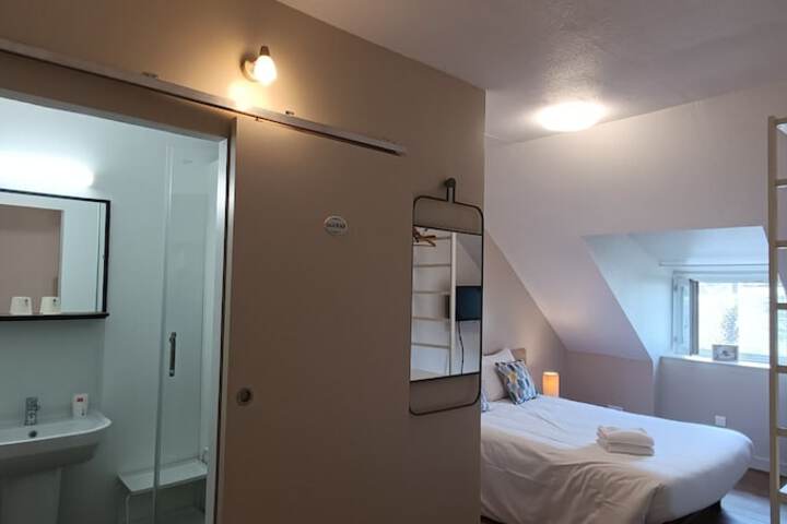 Room 8 of 55