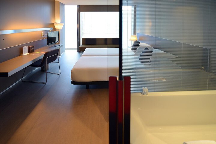 Room 10 of 39