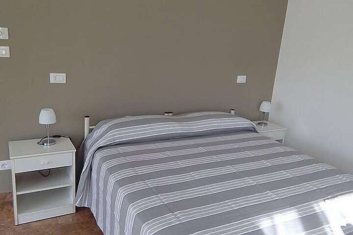 Room 5 of 67