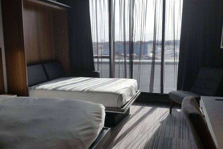 Double Superior King Bed (5 of 8)