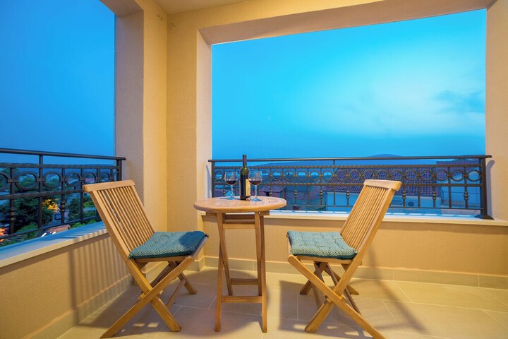 Terrace/Patio 44 of 70