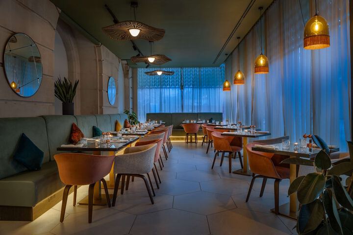 Dining 96 of 192