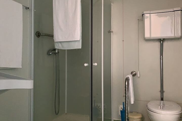 Room 53 of 85