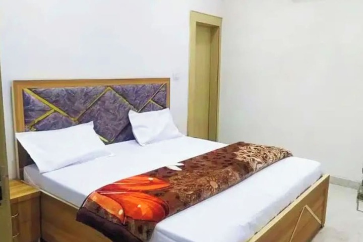 Room 16 of 20
