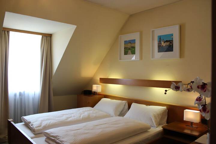 Room 4 of 50