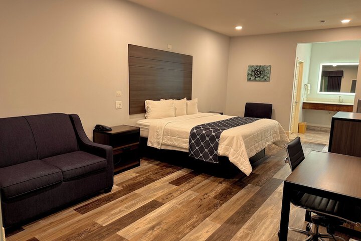 Room 6 of 15