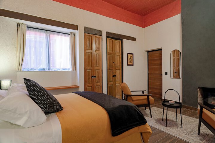 Room 2 of 31
