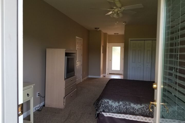 Room 8 of 20
