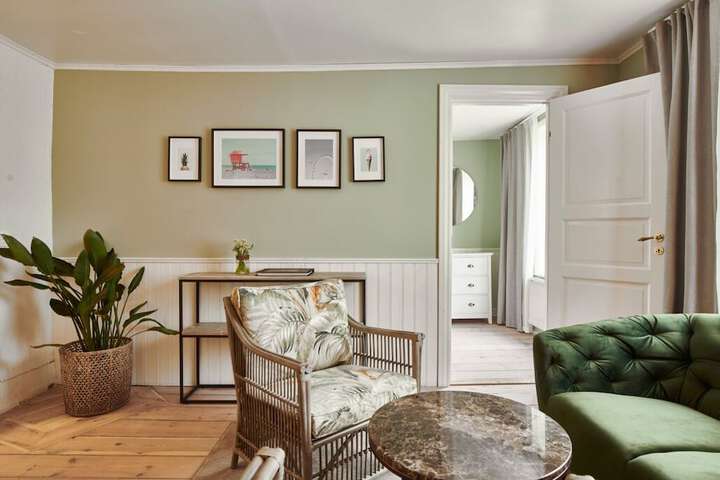 Room 41 of 60