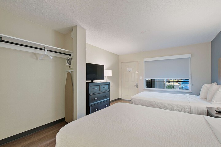 Studio 2 Double Beds (8 of 16)