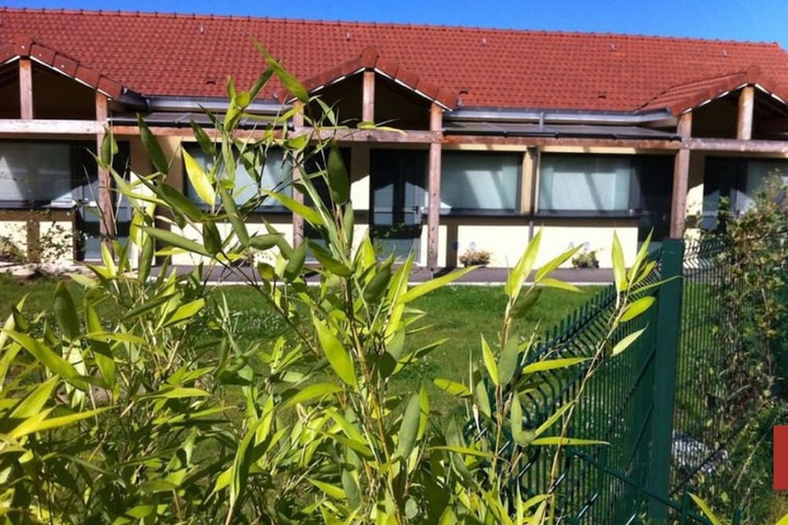 Hotel Exterior 55 of 56