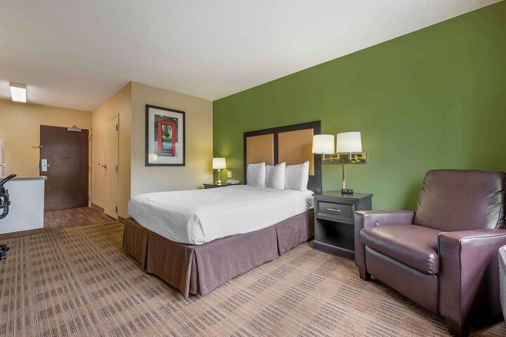 Room 7 of 26